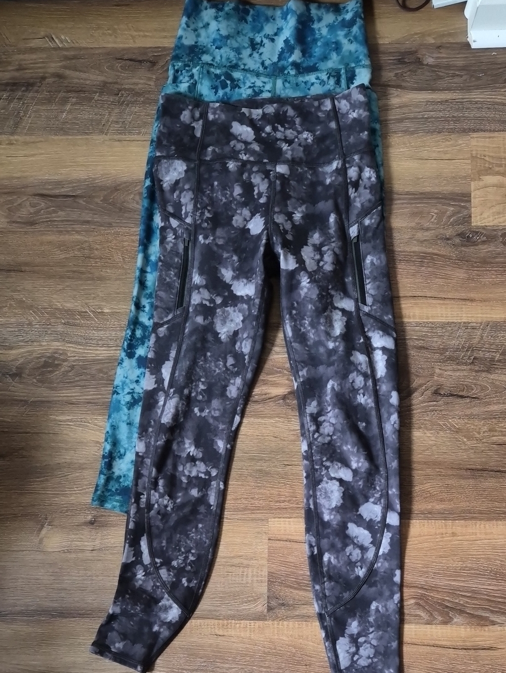 LOT OF 2 Athleta Womens XS Leggings Rainer Fleece Lined & Salutation Stash